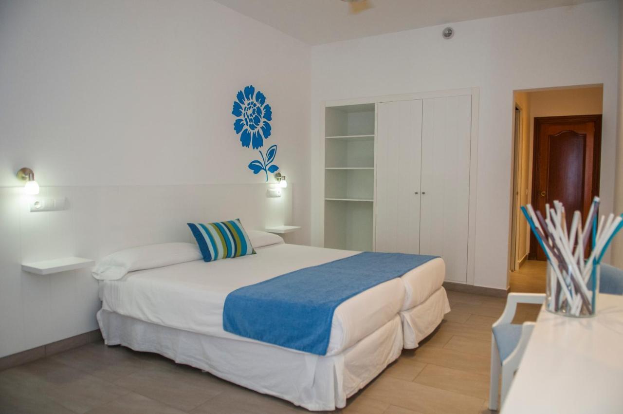 Hostal Xuroy Cala Alcaufar Zewnętrze zdjęcie
