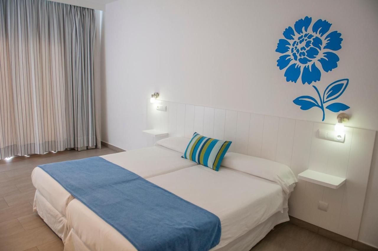 Hostal Xuroy Cala Alcaufar Zewnętrze zdjęcie