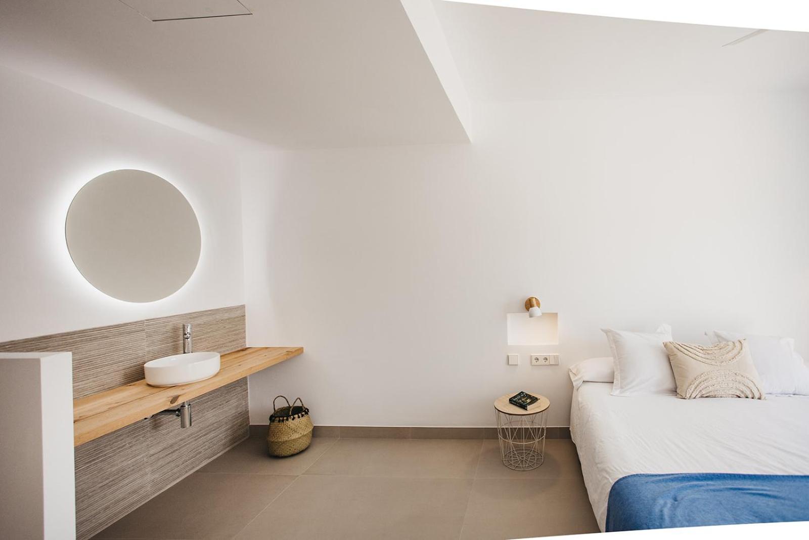 Hostal Xuroy Cala Alcaufar Zewnętrze zdjęcie