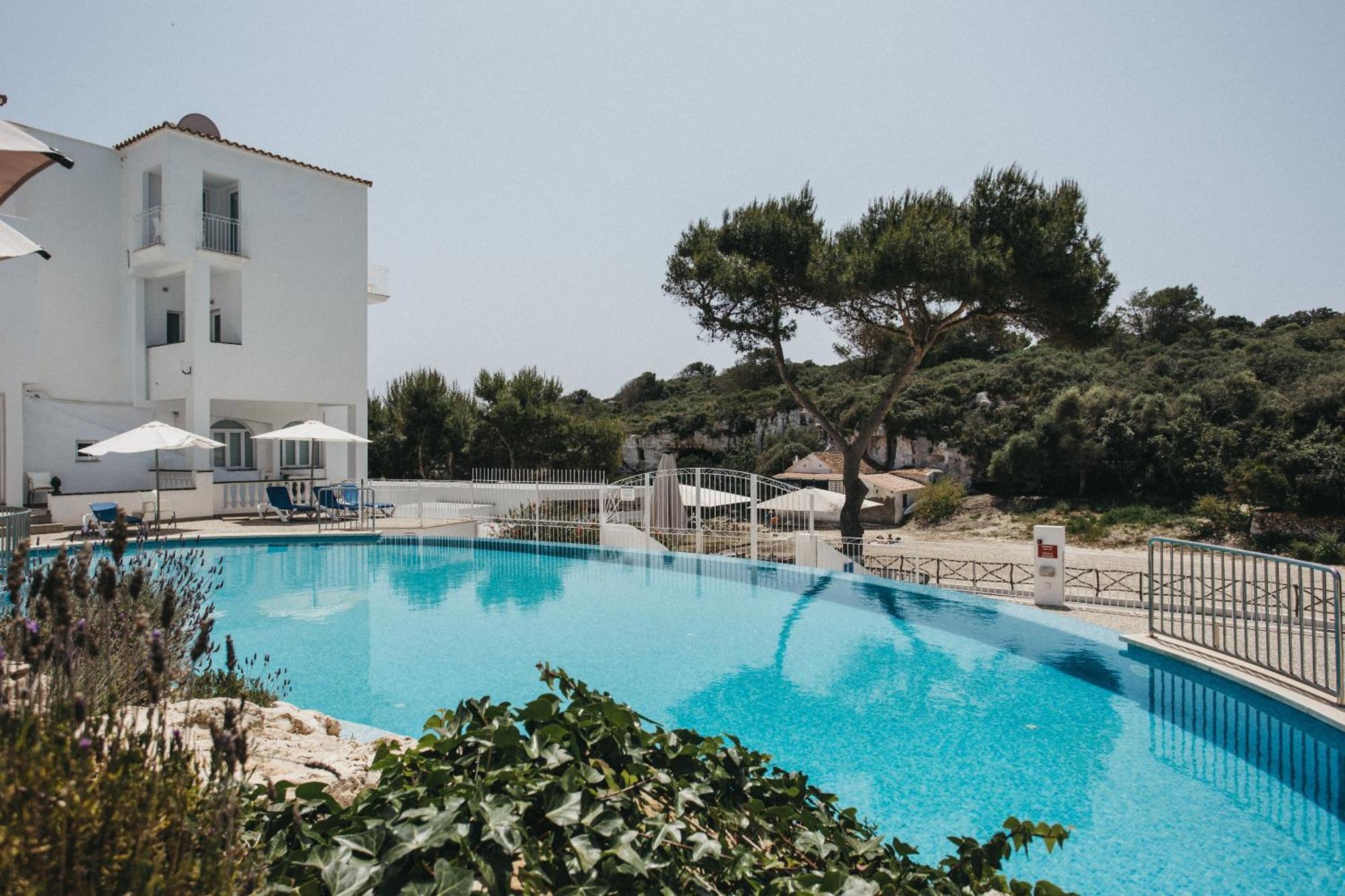 Hostal Xuroy Cala Alcaufar Zewnętrze zdjęcie