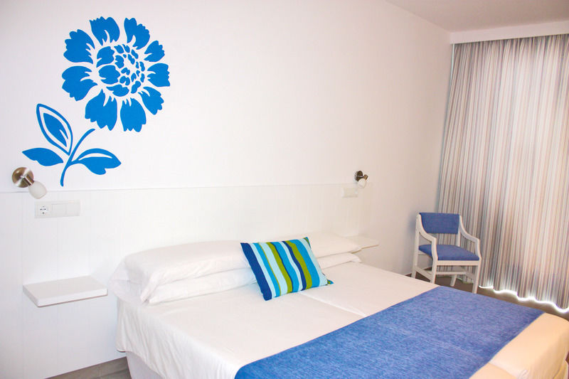 Hostal Xuroy Cala Alcaufar Zewnętrze zdjęcie