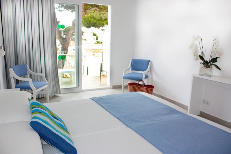 Hostal Xuroy Cala Alcaufar Zewnętrze zdjęcie